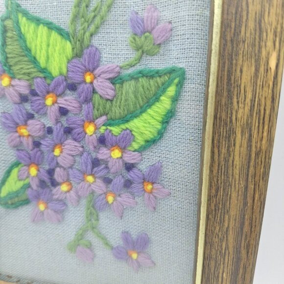 Plant Needlepoint Artwork Vintage Macrame Purple Green 9 x 7 Framed Fabric - Picture 4 of 8